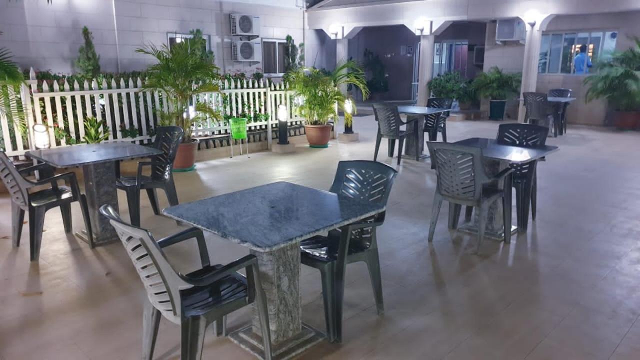 Prince Hotel Kano Extérieur photo